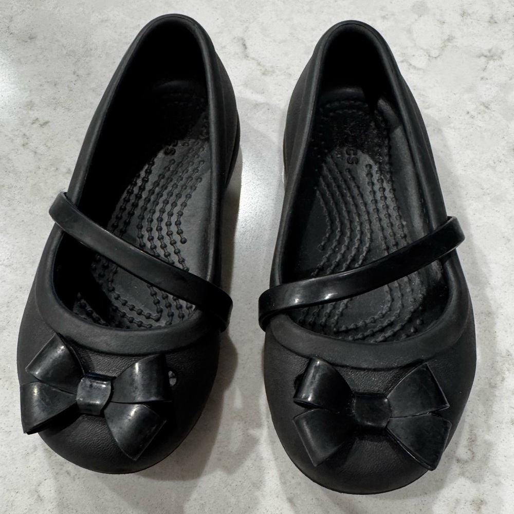 Crocs Girl Lina Bow Charm Flats- 8C